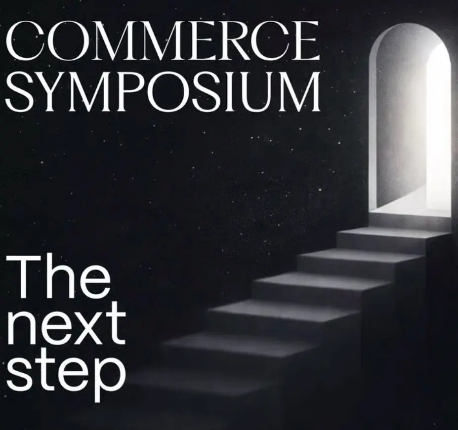 Immagine del Commerce Symposium: scalinate che conducono verso una porta illuminata su sfondo di stelle, simbolo del prossimo step del commerce