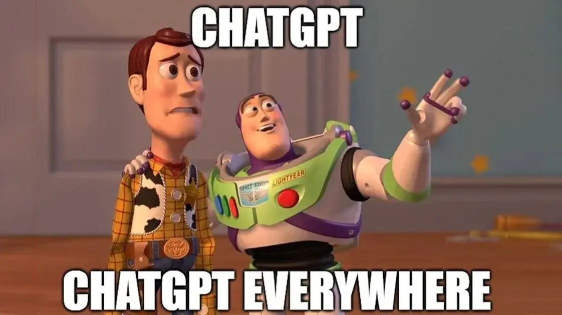 Meme di Buzz Lightyear e Woody da Toy Story con scritta "ChatGPT everywhere" che ironizza sulla diffusione dell'AI